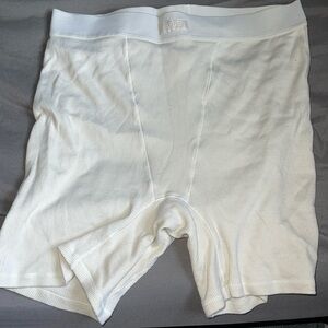 New without tags SKIMS boxers